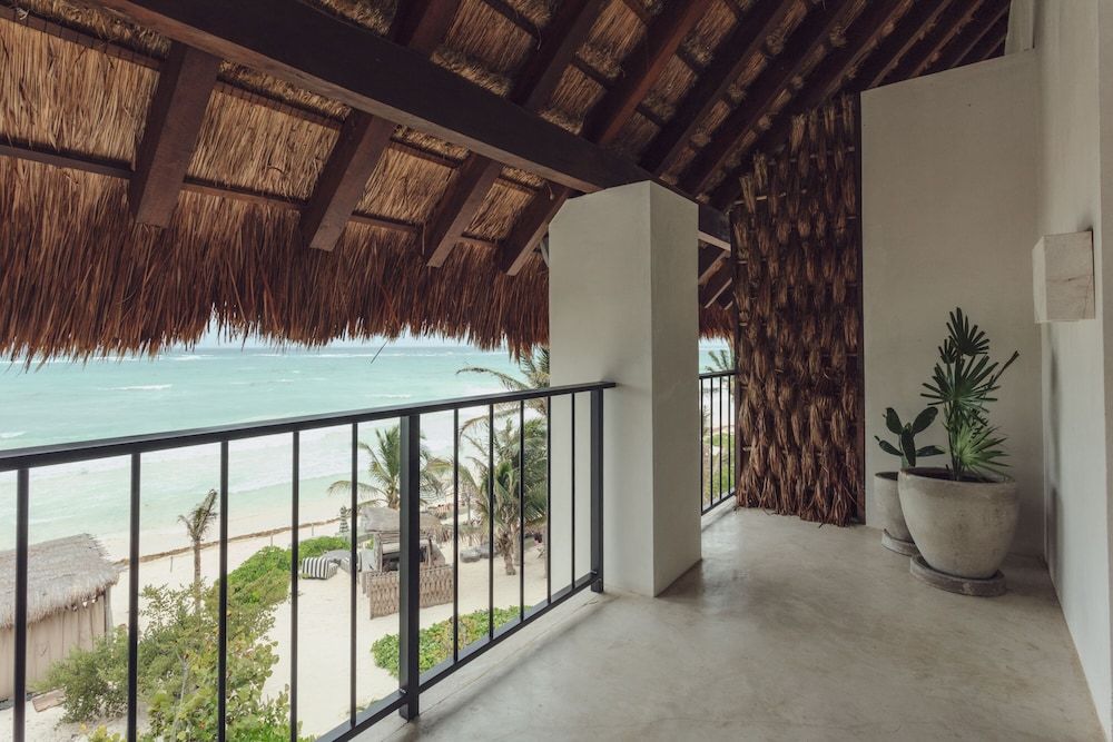 Suites Panamera Suite Oceanfront 19