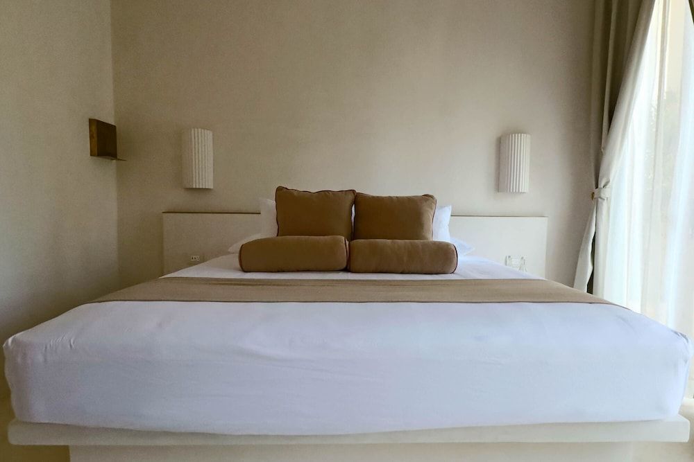 Suites Panamera Balcony Room Superior 7