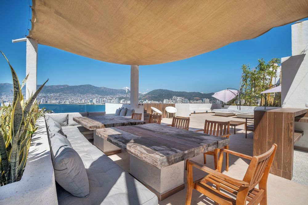 LUXO Villa Acapulco Zona Brisas Guitarrón Premium House 13