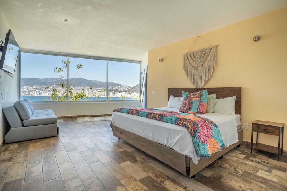 LUXO Villa Acapulco Zona Brisas Guitarrón Premium House 2