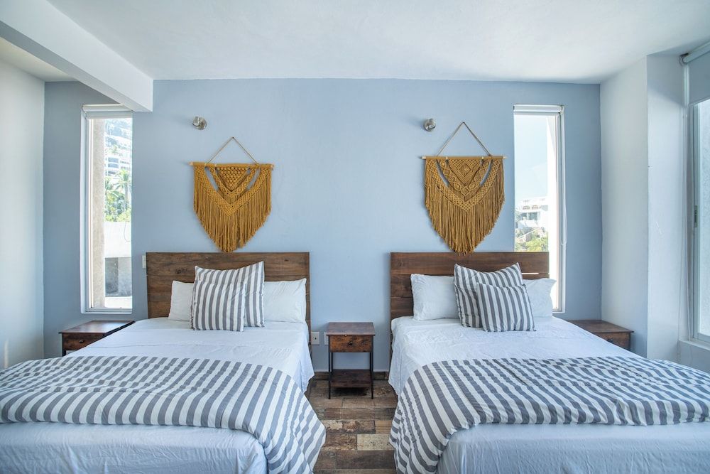 LUXO Villa Acapulco Zona Brisas Guitarrón