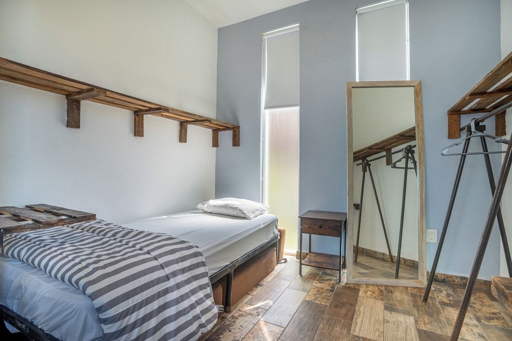 LUXO Villa Acapulco Zona Brisas Guitarrón Premium House 8