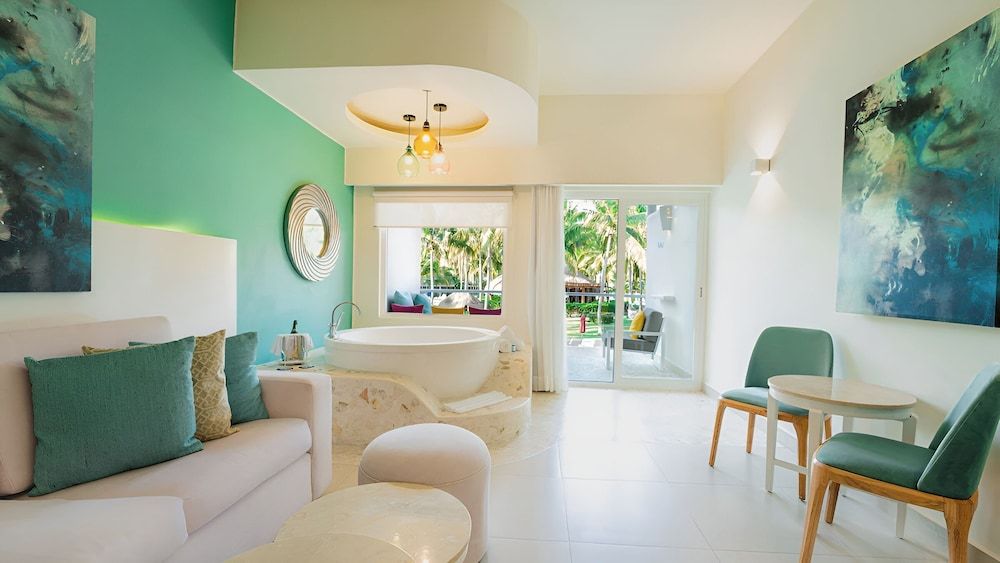 Junior Suite, Pool View (Single Use)