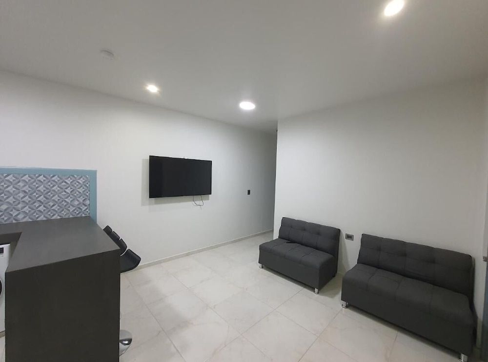 Apartment, 3 Bedrooms, Smoking