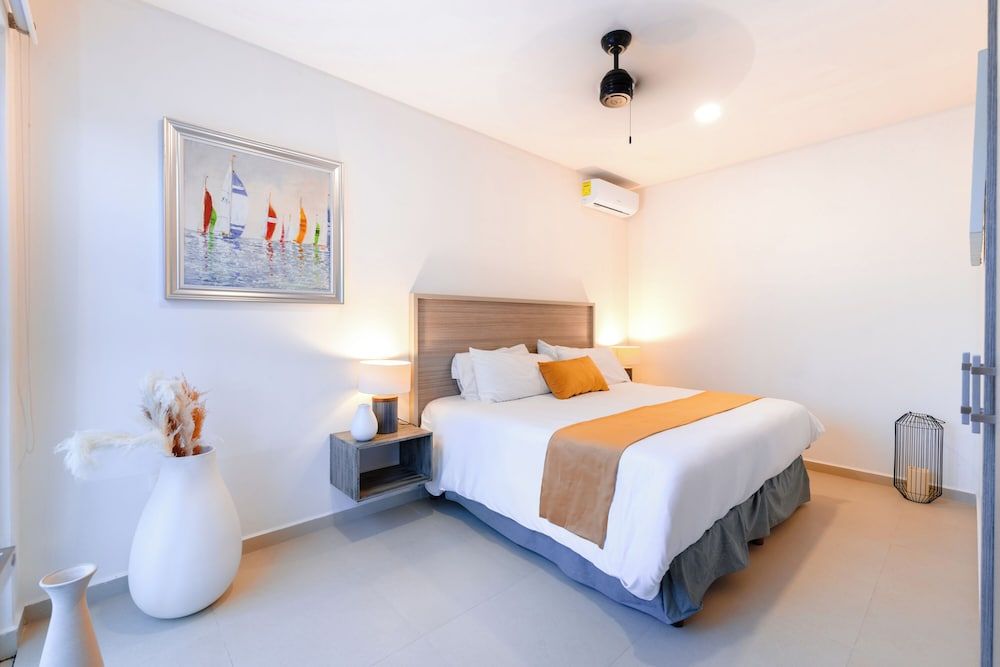Azulea Isla Mujeres Hotel & Spa Deluxe Studio Suite, 1 King Bed with Sofa bed, Balcony, Ocean View 4