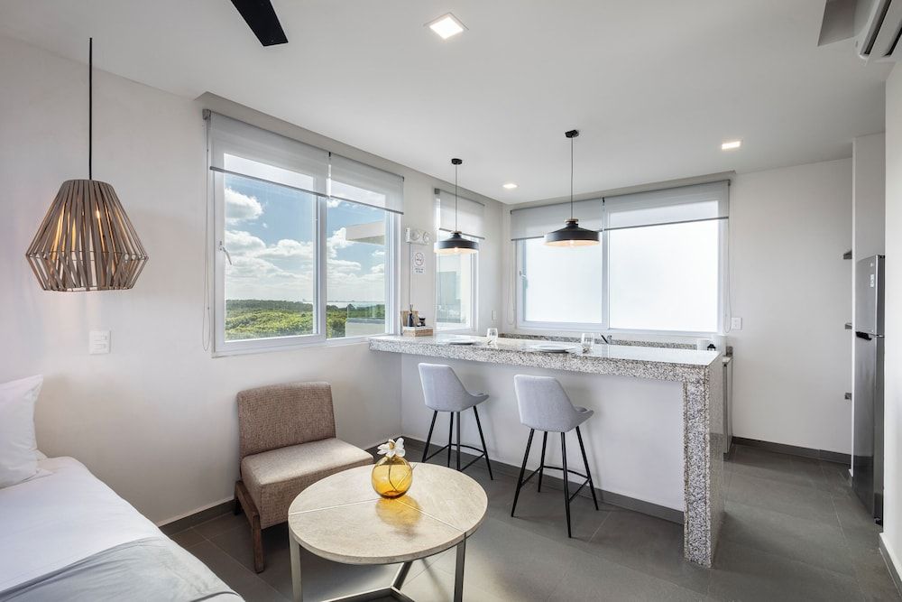 Azulea Isla Mujeres Hotel & Spa Design Studio Suite, 1 Queen Bed, Balcony, Ocean View 3