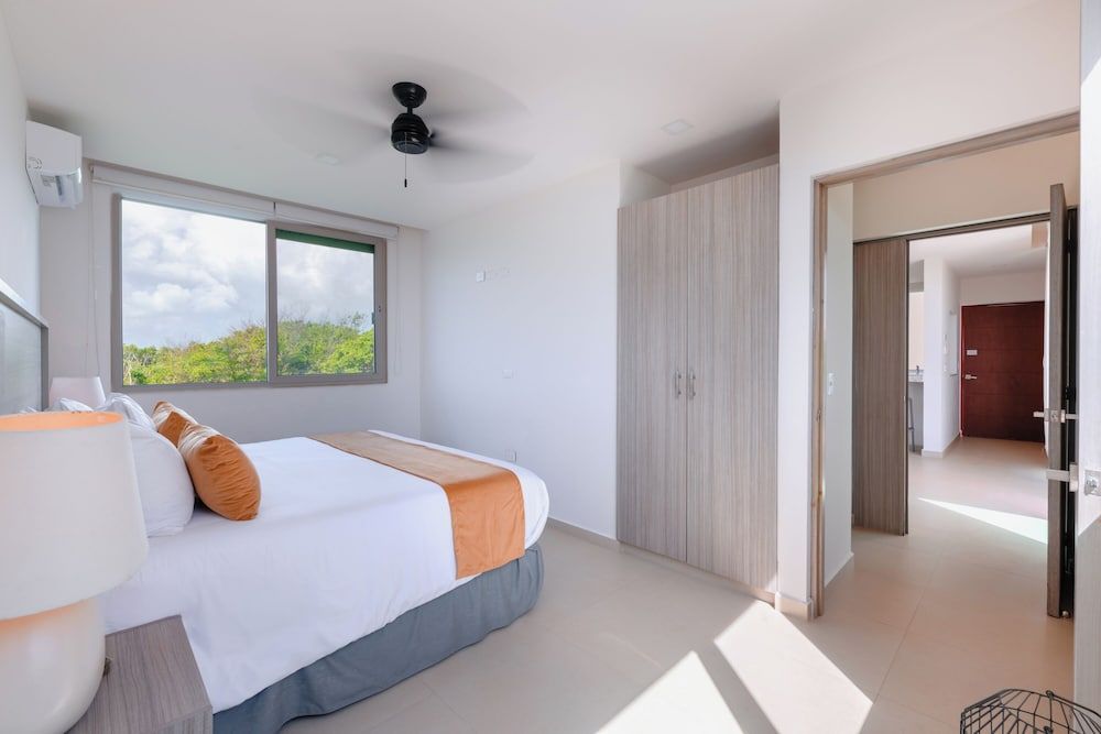 Azulea Isla Mujeres Hotel & Spa Deluxe Studio Suite, 1 King Bed with Sofa bed, Balcony, Ocean View 2