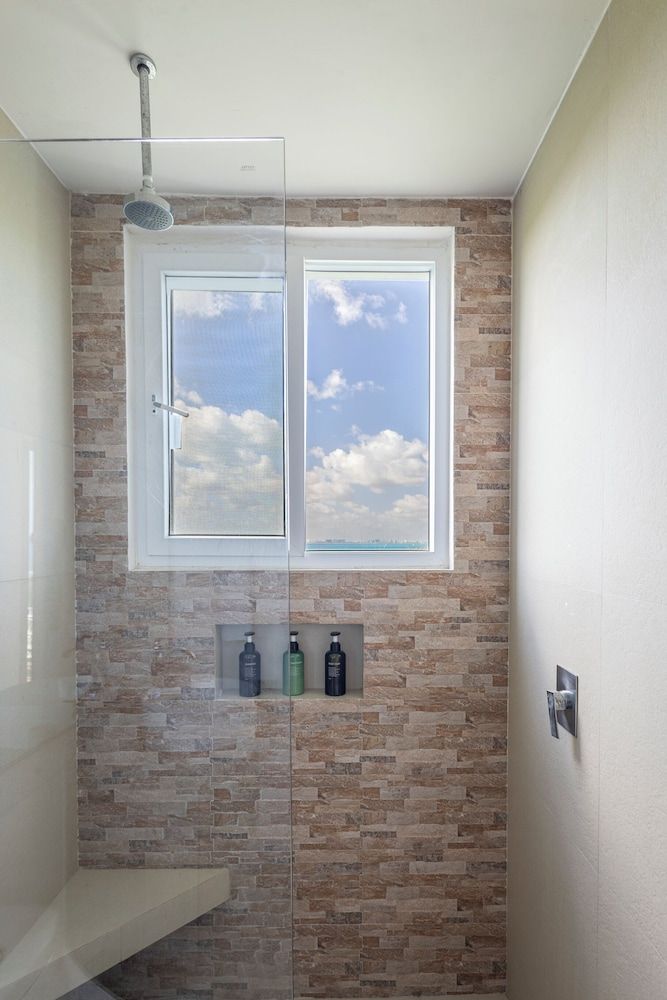 Azulea Isla Mujeres Hotel & Spa Deluxe Studio Suite, 1 King Bed with Sofa bed, Balcony, Ocean View 10