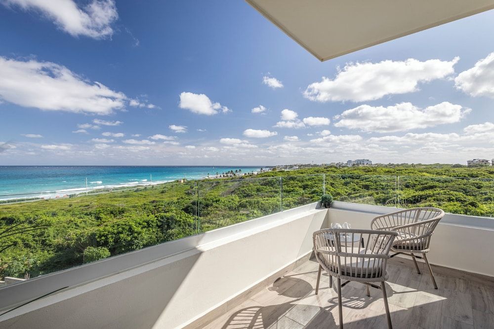Azulea Isla Mujeres Hotel & Spa Design Studio Suite, 1 Queen Bed, Balcony, Ocean View 8