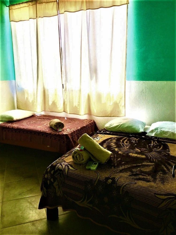 Economy Triple Room