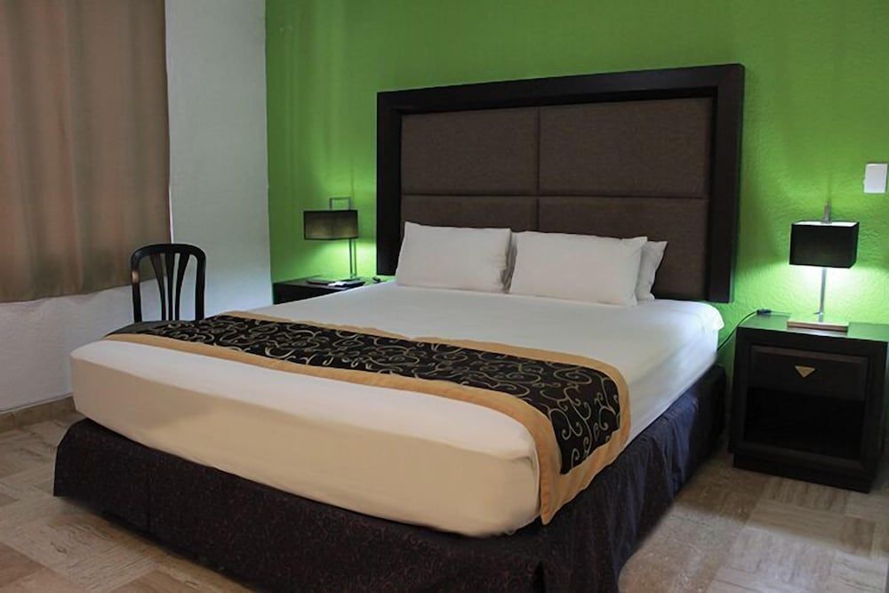 Sunlight Hotel Classic Room 9