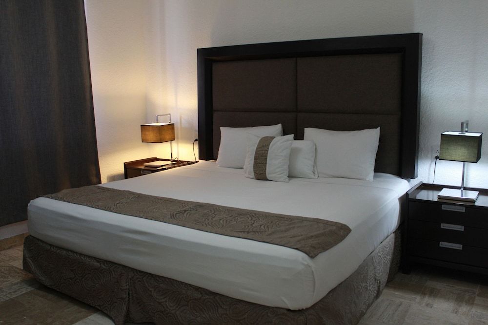 Sunlight Hotel Classic Room 8