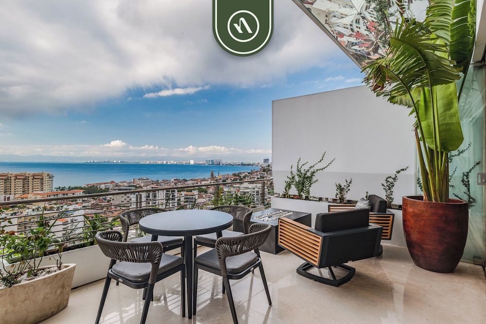 Panoramic Apartment, Sea View