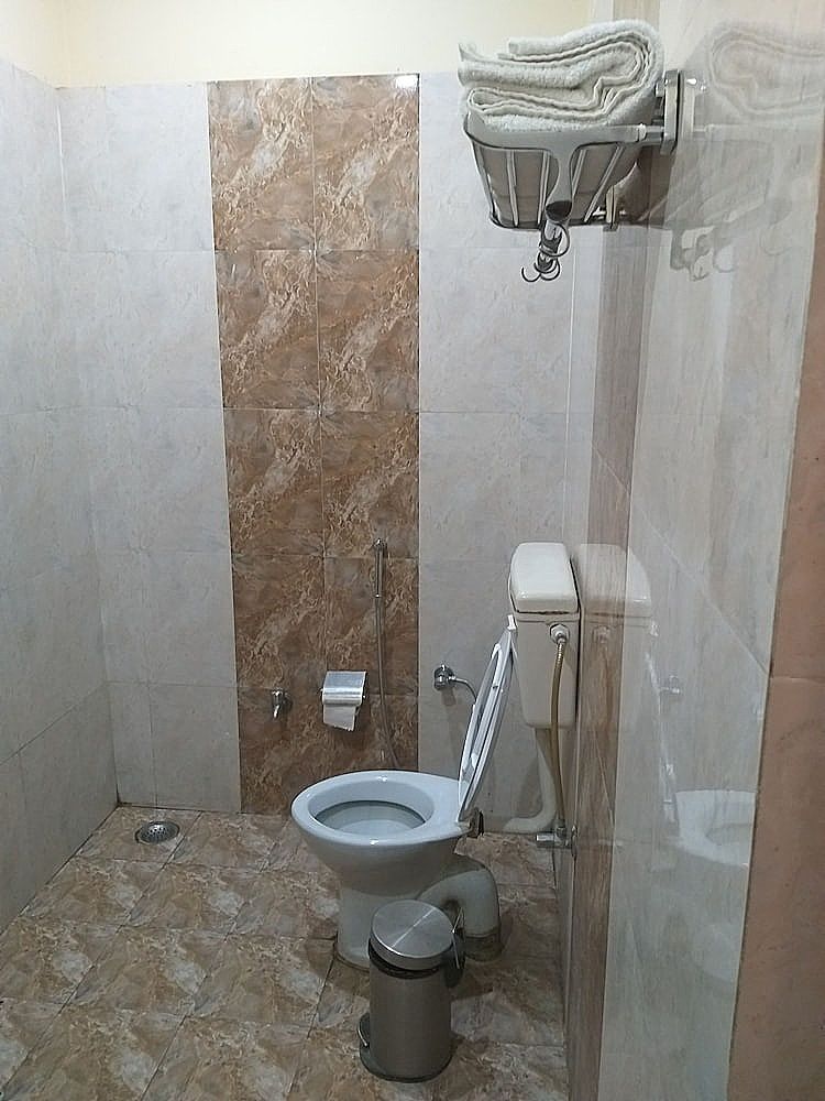 Bathroom amenities