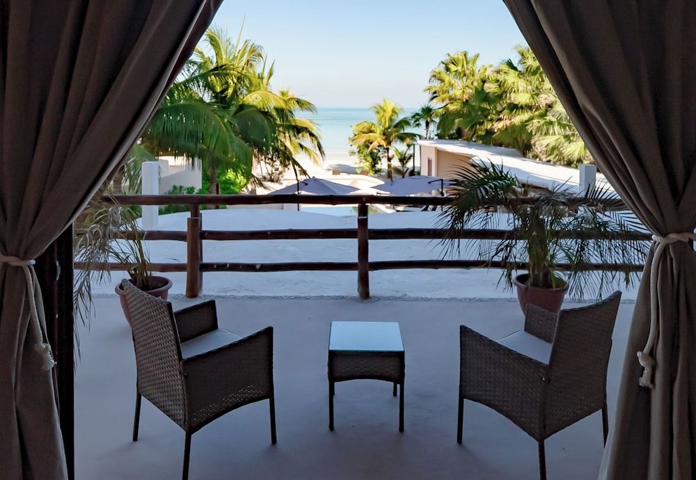 Beachfront Hotel Boutique DK Deluxe Suite, 2 Double Beds, Balcony, Sea View 7