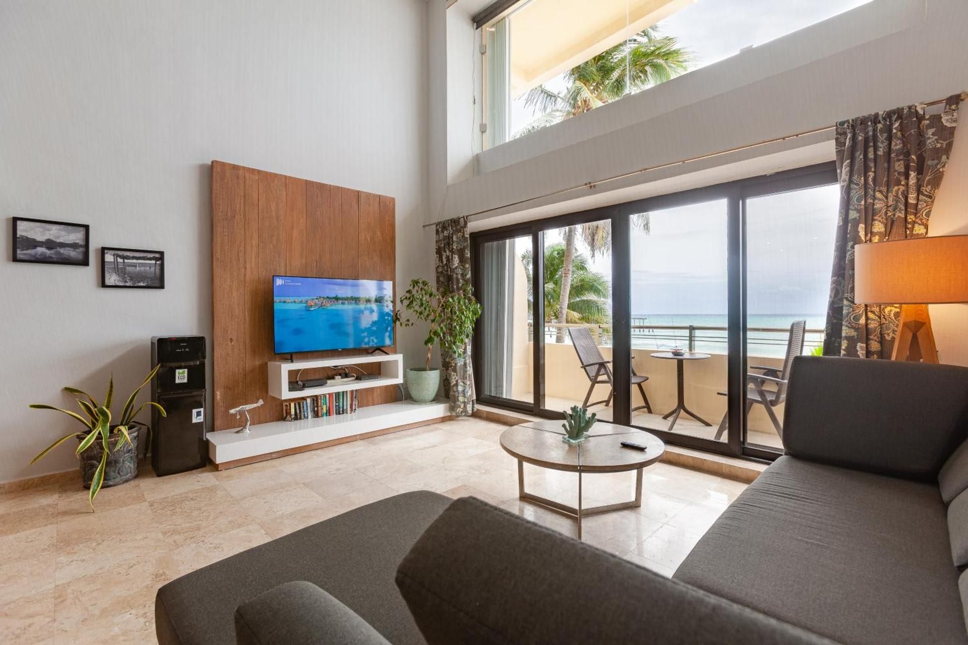 Three-Bedroom Loft Apartment with Ocean View