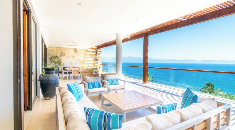 Luxury Condo, Ocean View