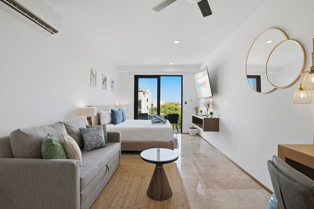 Sea Tower by Casago Superior Studio, Balcony, Partial Ocean View 2