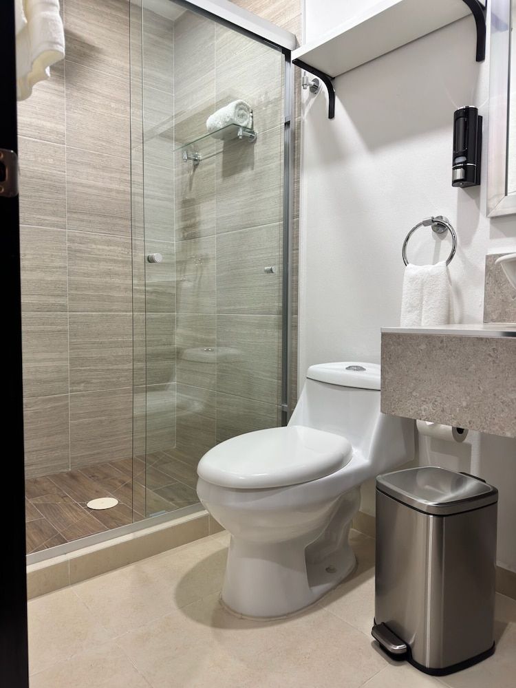 HOTEL SOCRAM GH Standard Suite, 1 Queen Bed, Air conditioning, Ground Floor 9