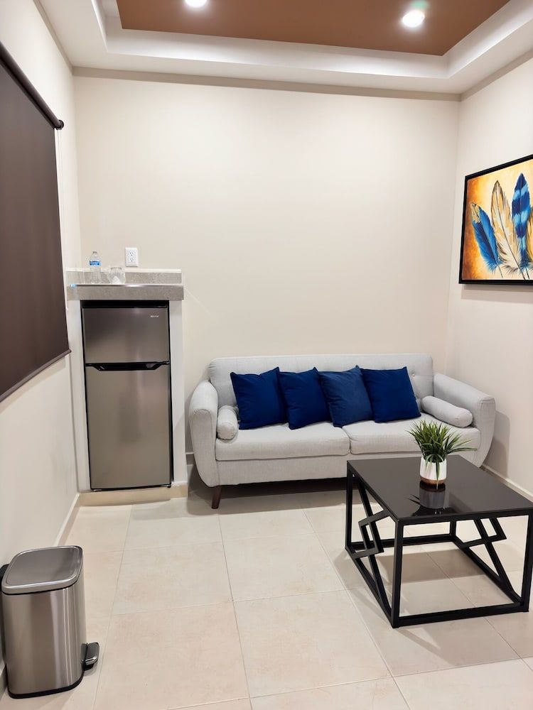 HOTEL SOCRAM GH Junior Suite, 1 Queen Bed, Refrigerator 9