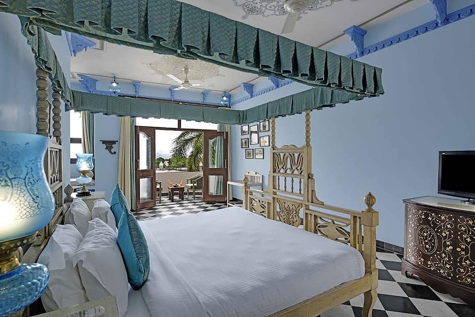 Majestic Lake View Suite With Balcony