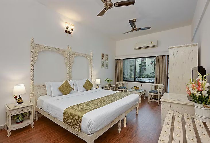 undefined Swaroop Vilas - Lake Facing Boutique Hotel 5