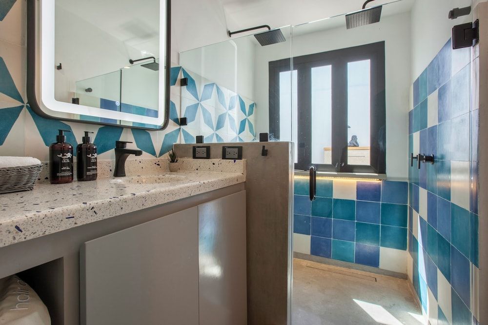 Quinta Lolita Elite Suite 40