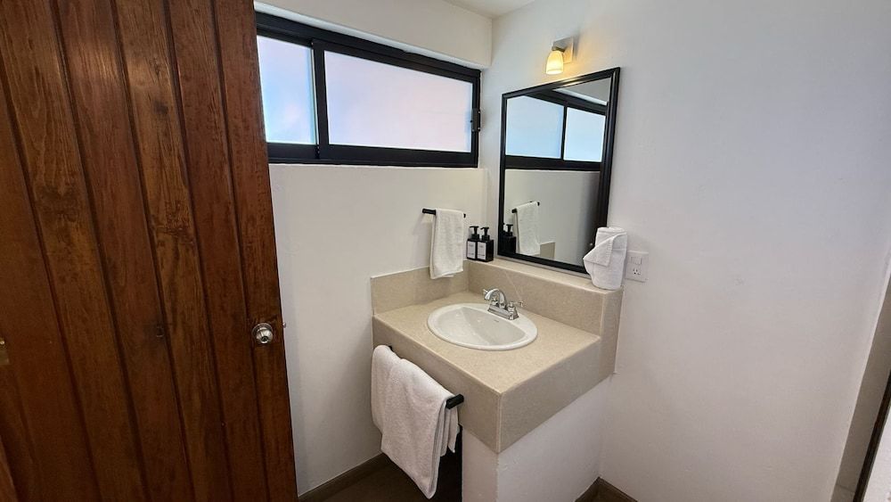 Hotel La Querencia Standard Room 5