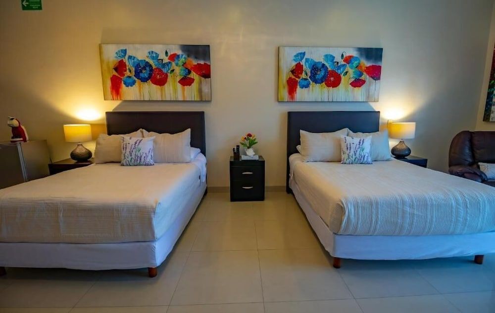 Villa Segovia Cozumel Comfort Quadruple Room 7