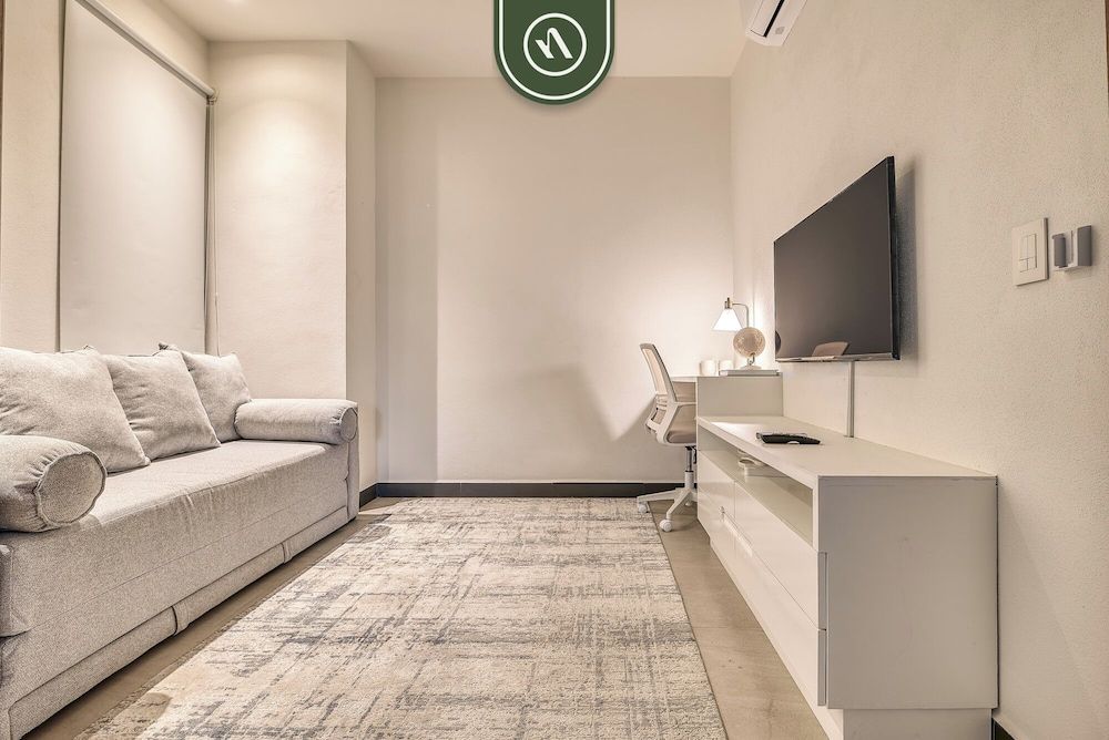 Comfort Apartment, Balcony, City View