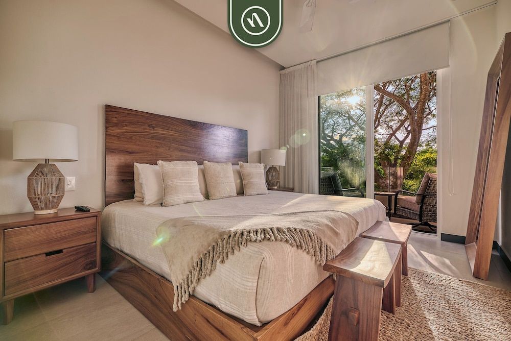 Comfort Apartment, Balcony, City View