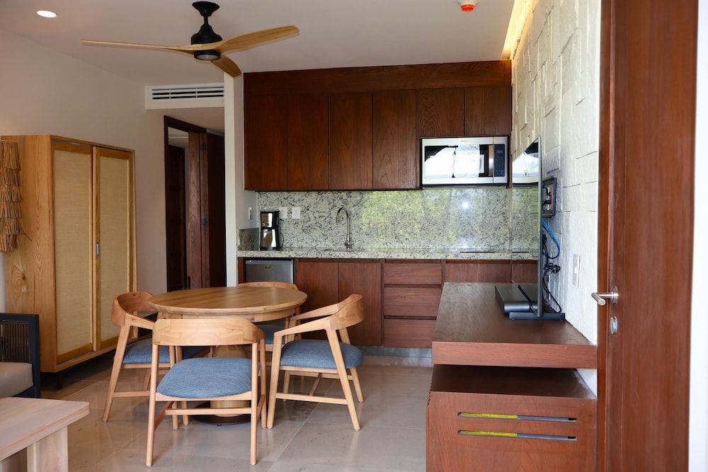 Hotel Mundo Maya Palenque Junior Suite 11