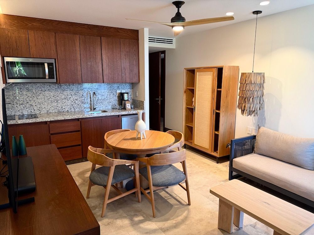 Hotel Mundo Maya Palenque Junior Suite 9