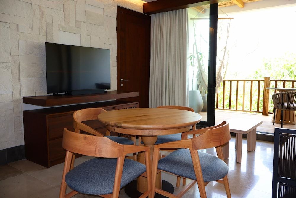 Hotel Mundo Maya Palenque Junior Suite 13