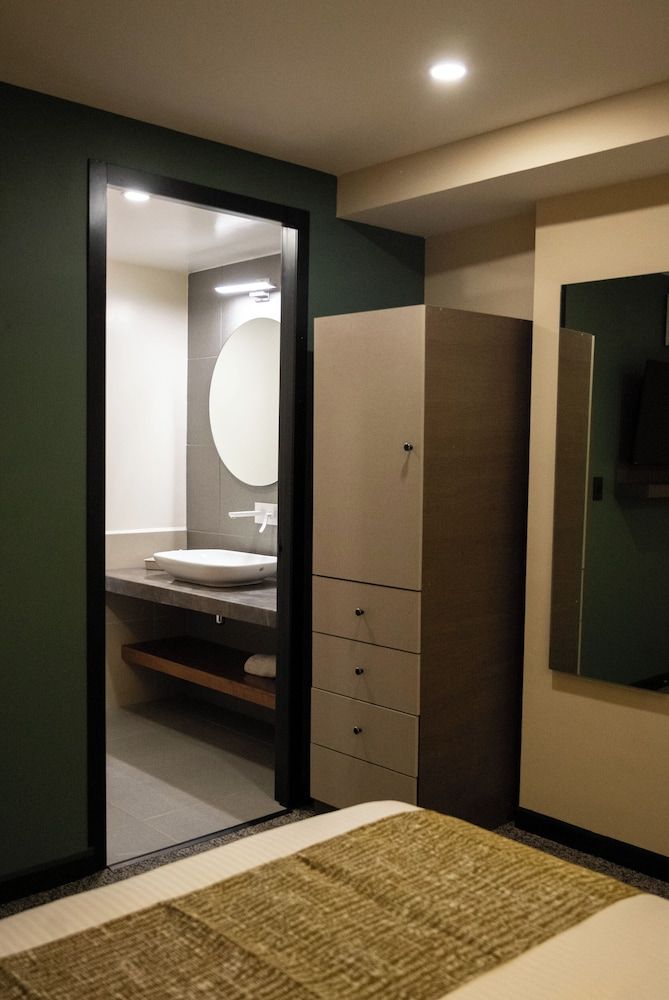 Hilaria Standard Room 5