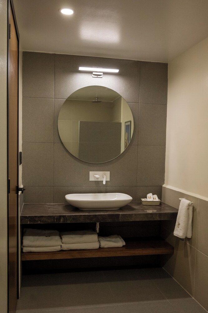 Hilaria Standard Room 13