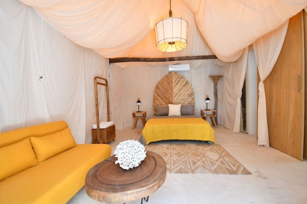 Arena y Mar Seaside Glamping Adults Only Deluxe Tent 4