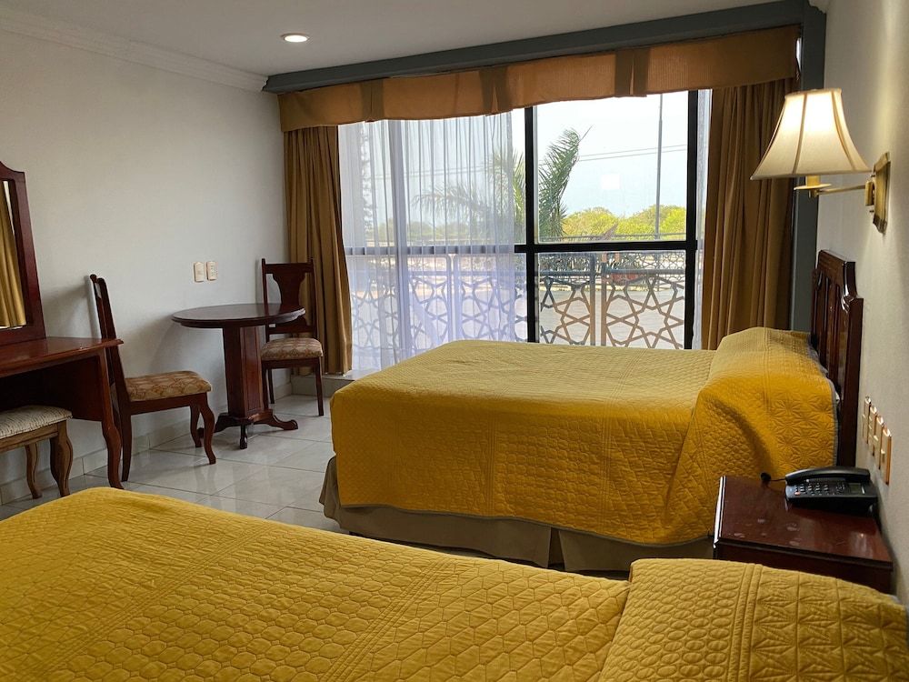 Grand Royal Tampico Standard Double Room, 2 Double Beds 6
