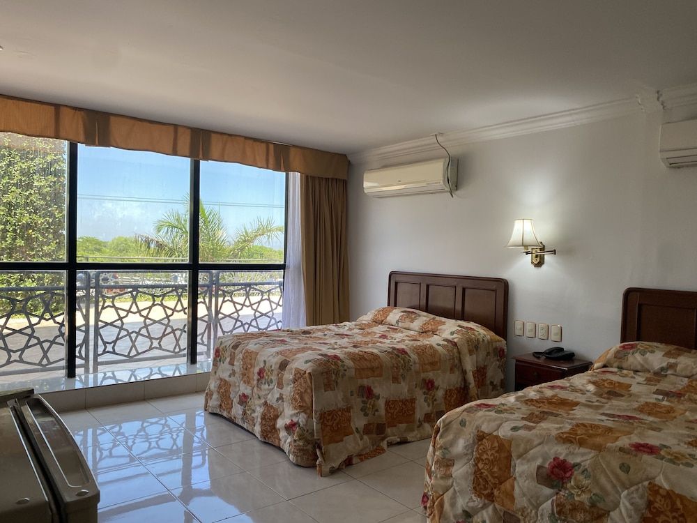 Grand Royal Tampico Standard Double Room, 2 Double Beds 8
