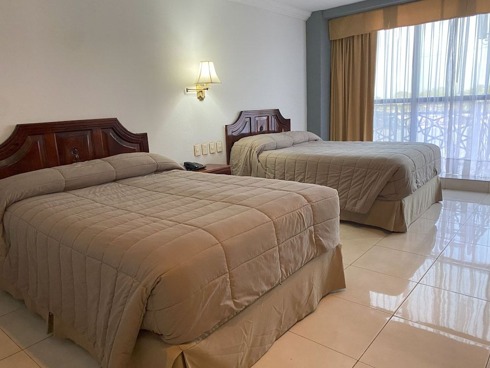 Grand Royal Tampico Standard Double Room, 2 Double Beds 14