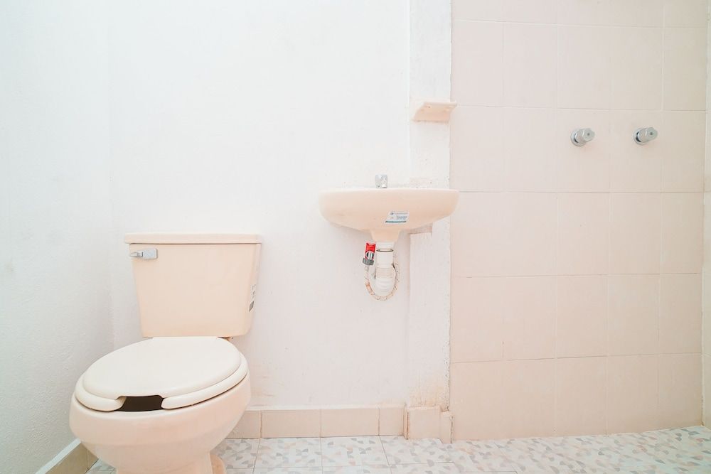 OYO Hospedaje Colibri Superior Room, 2 Double Beds (with AC) 7