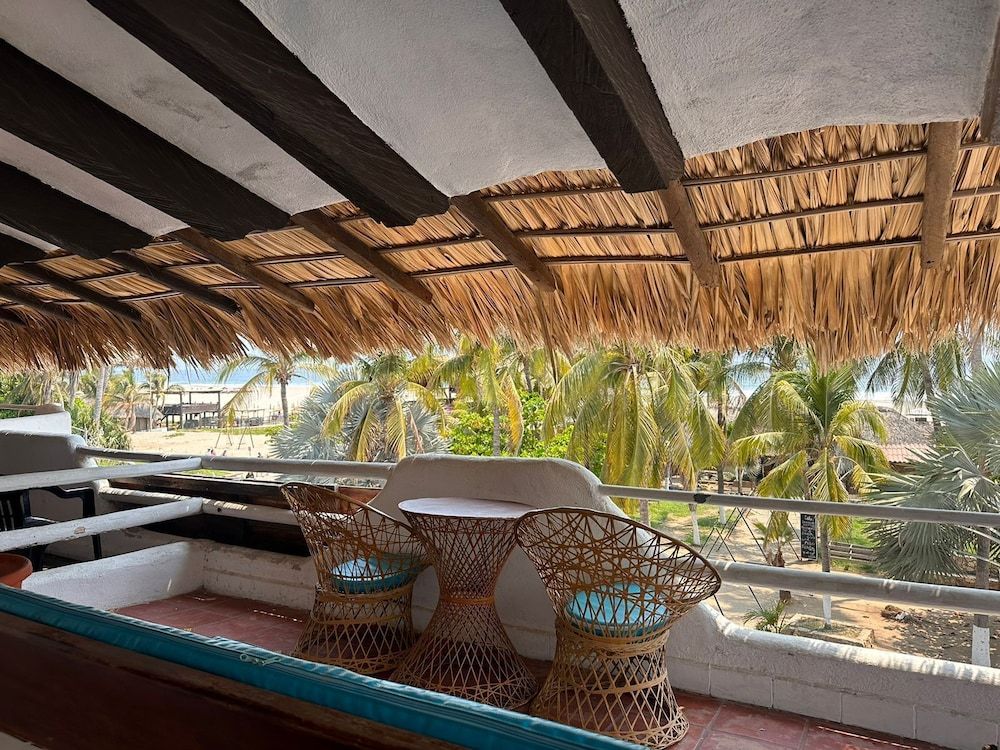 Hotel y Bungalows Acuario Superior Bungalow, Beach View 8