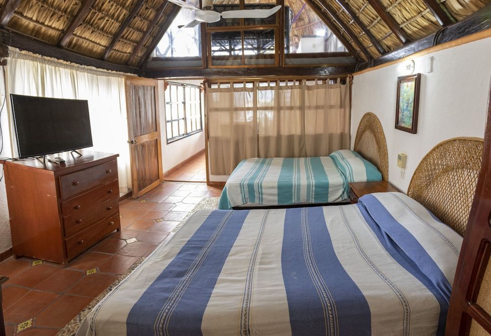 Hotel y Bungalows Acuario Premium Cabin, 1 Bedroom, Kitchenette, Beachfront 4