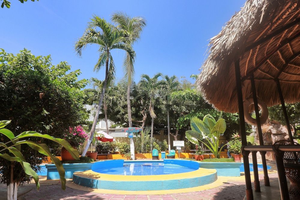 Hotel y Bungalows Acuario Standard Room, 2 Double Beds, Garden Area 8