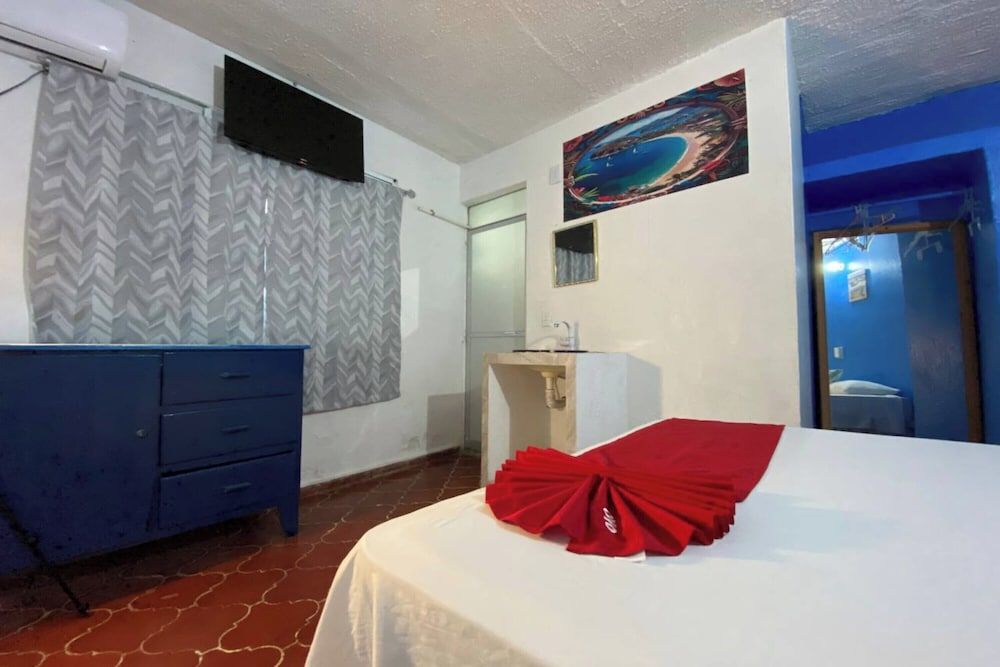 OYO Hotel Zihuatanejo Malibu Standard Room, 1 Double Bed 3