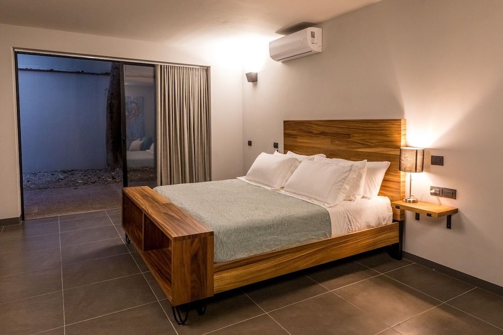 Casa Olié Deluxe Studio, 1 King Bed with Sofa bed, Garden Area 2