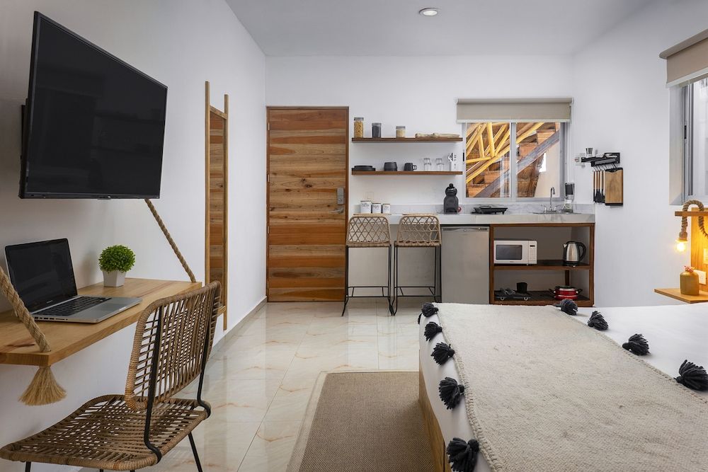 Superior Studio
