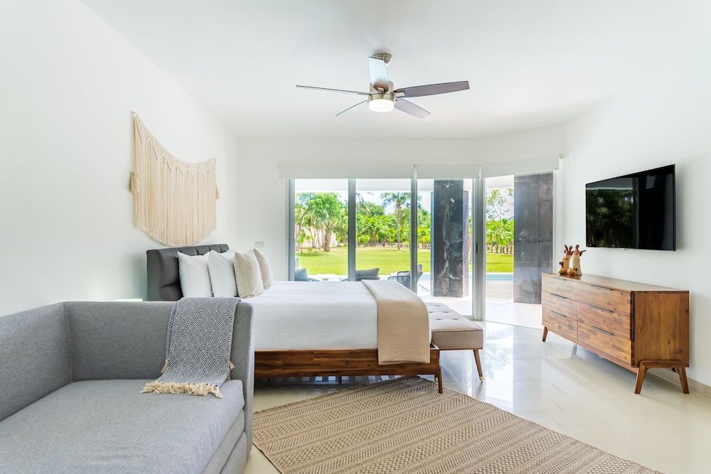Condo, 2 Bedrooms