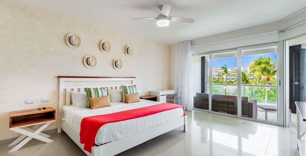 Condo, 2 Bedrooms