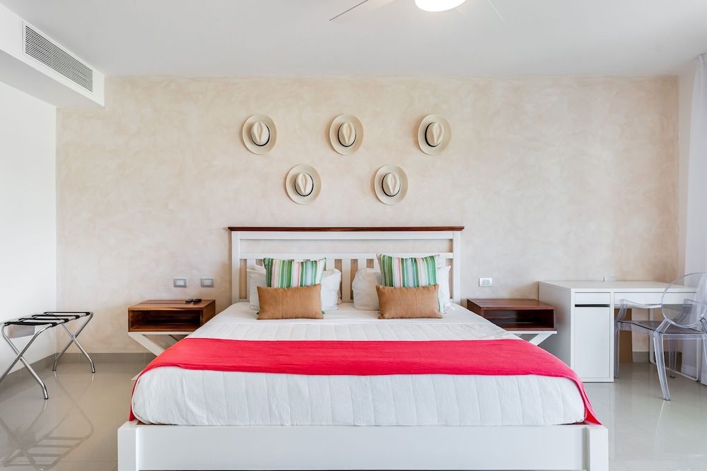Condo, 2 Bedrooms